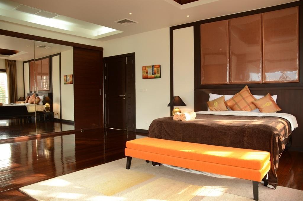 Aw One Patong Villa Exterior foto